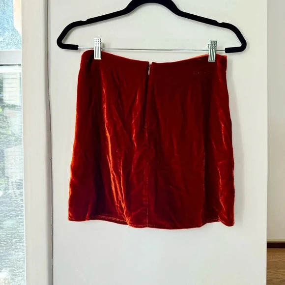 Reformation Harri Velvet Mini Skirt Silk Blend in Red Orange - Picture 8 of 15